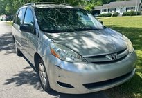 2010 Toyota Sienna CE FWD 7 Passenger