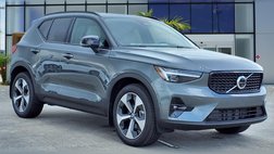 2026 Volvo XC40 B5 Plus