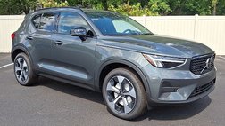 2026 Volvo XC40 B5 Core