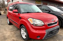 2011 Kia Soul +