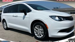 2025 Chrysler Voyager LX