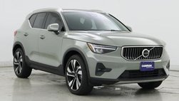2023 Volvo XC40 B5 Plus Bright Theme