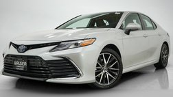 2022 Toyota Camry Hybrid XLE