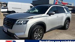 2023 Nissan Pathfinder SV