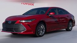 2022 Toyota Avalon Hybrid XLE
