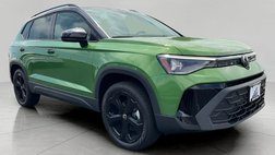 2025 Volkswagen Taos SE Black 4Motion