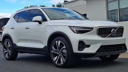 2024 Volvo XC40 B5 Ultimate Bright Theme