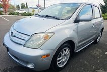 2004 Scion xA Base