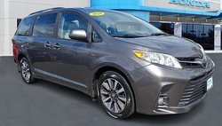 2020 Toyota Sienna XLE