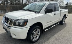 2012 Nissan Titan SV
