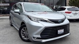 2023 Toyota Sienna XLE