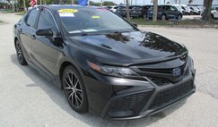 2022 Toyota Camry Hybrid SE