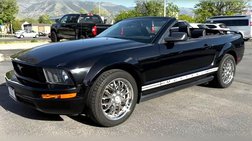 2005 Ford Mustang V6 Deluxe