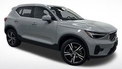 2024 Volvo XC40 B5 Plus Bright Theme