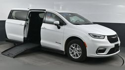 2023 Chrysler Pacifica Touring