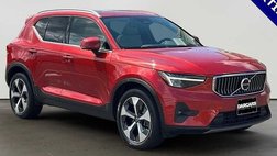 2023 Volvo XC40 B5 Plus Bright Theme