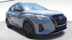 2022 Nissan Kicks SR