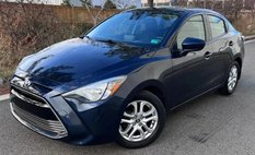 2017 Toyota Yaris iA Base
