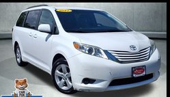 2017 Toyota Sienna LE