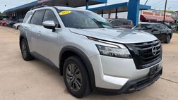 2022 Nissan Pathfinder SV
