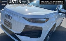 2025 Audi Q6 e-tron quattro Premium Plus