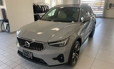 2024 Volvo XC40 B5 Plus Bright Theme