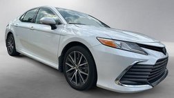 2022 Toyota Camry Hybrid XLE