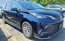2025 Toyota Sienna XLE 7-Passenger