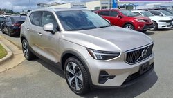 2023 Volvo XC40 B4 Ultimate Bright Theme