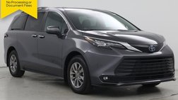2025 Toyota Sienna XLE