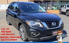 2020 Nissan Pathfinder SV