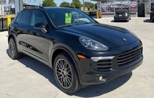 2017 Porsche Cayenne Platinum