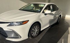 2024 Toyota Camry Hybrid LE