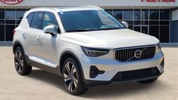 2023 Volvo XC40 B5 Ultimate Bright Theme