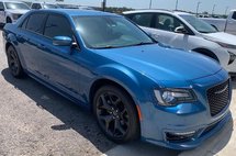2023 Chrysler 300 Touring L