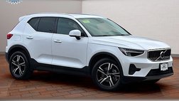 2025 Volvo XC40 B5 Core Bright Theme