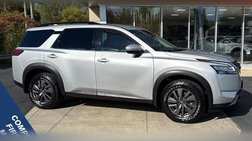 2022 Nissan Pathfinder SV