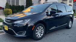 2017 Chrysler Pacifica Touring L FWD