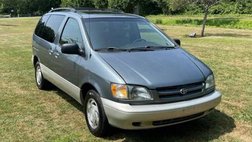 1999 Toyota Sienna LE