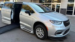 2024 Chrysler Pacifica Touring