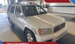 2000 Nissan Pathfinder XE