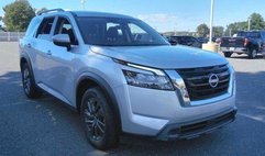 2024 Nissan Pathfinder SV