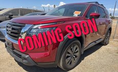 2024 Nissan Pathfinder SV