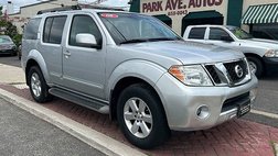 2008 Nissan Pathfinder SE
