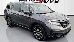 2021 Honda Pilot Touring w/Rear Captain's Chairs