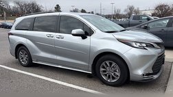 2022 Toyota Sienna XLE