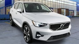 2024 Volvo XC40 B5 Plus Bright Theme