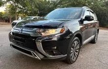 2020 Mitsubishi Outlander SE