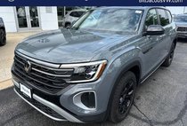 2024 Volkswagen Atlas Peak Edition SEL 4Motion