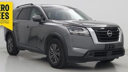 2022 Nissan Pathfinder SV